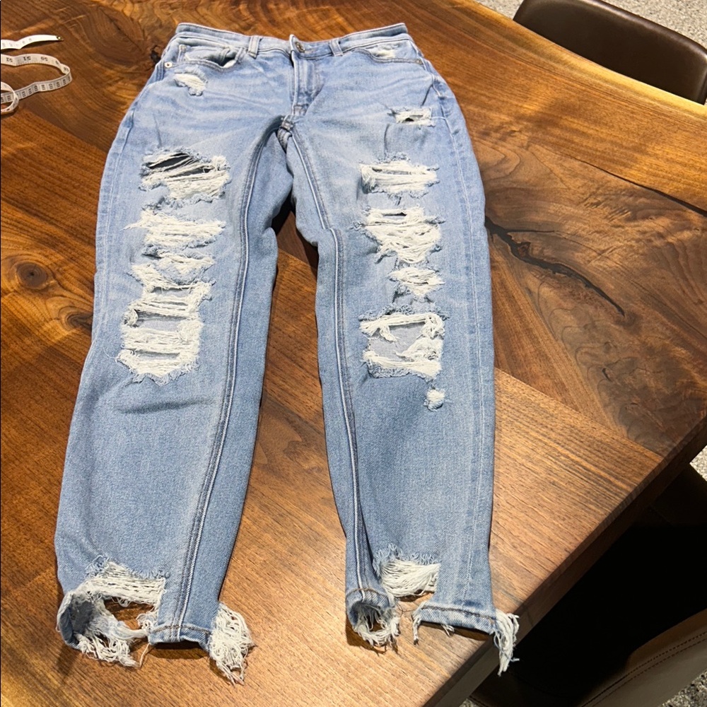 American Eagle Outfitters Light Blue Distressed Skinny Jeans